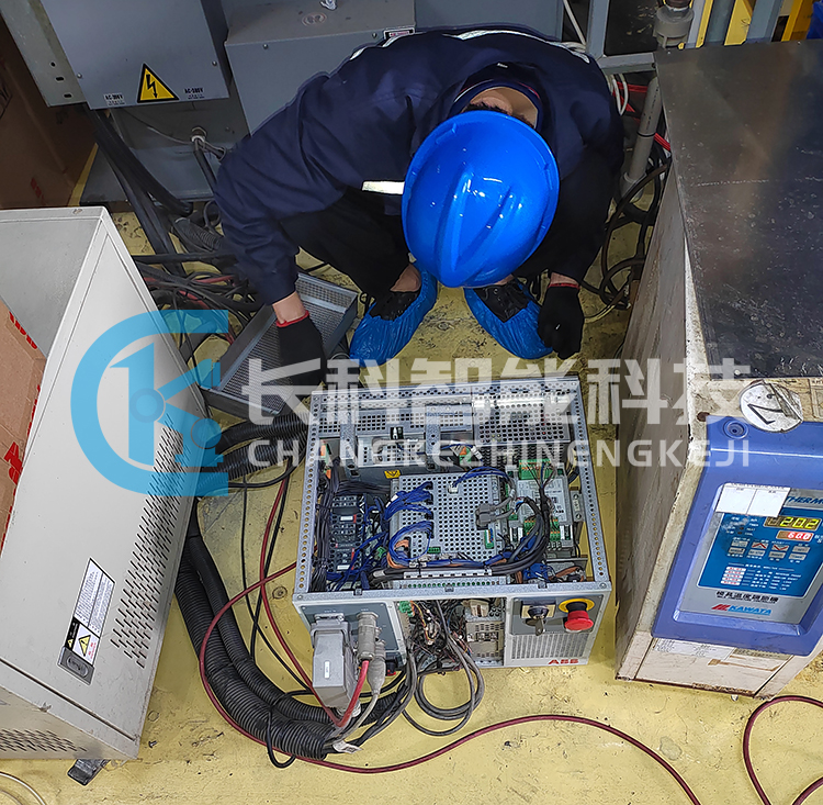 ABB機(jī)械手保養(yǎng)前后對(duì)比圖 ABB機(jī)械手保養(yǎng)前后對(duì)比圖